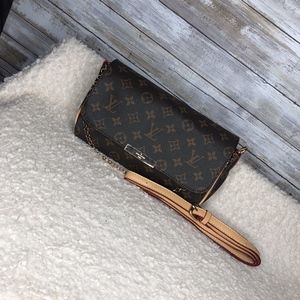 USED great condition crossbody